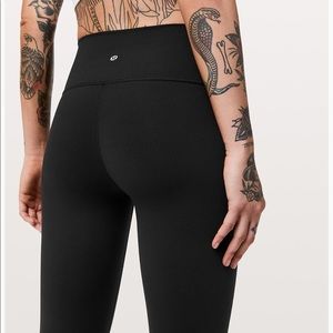 Lululemon Wunder Under Crop (black, size 2)